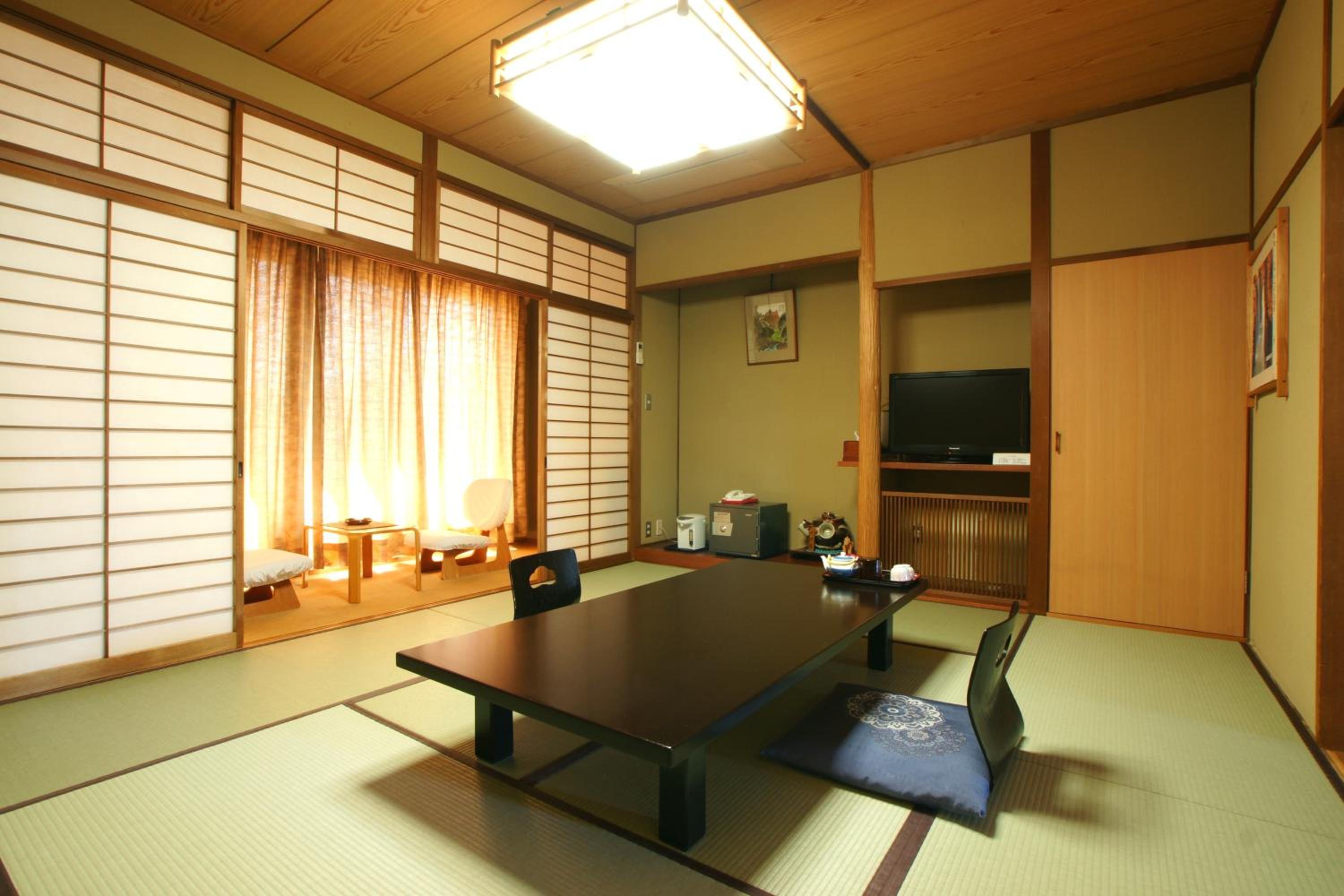 Japanese-Style Room