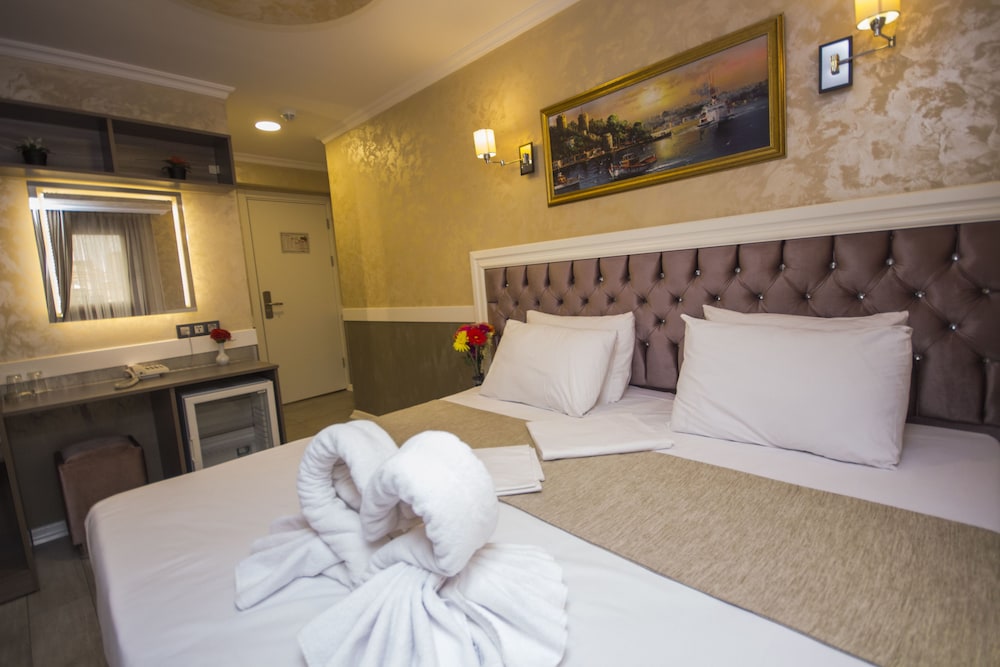 Standard Double or Twin Room photo 1