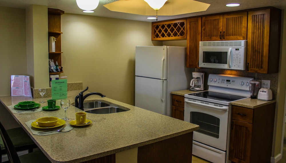 Apartment, 2 Bedrooms, Partial Ocean View - Photo 9