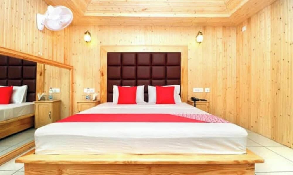 Single Room, Balcony, Canal View photo 1