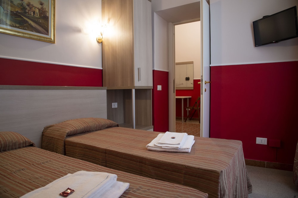Luxury Double or Twin Room photo 1