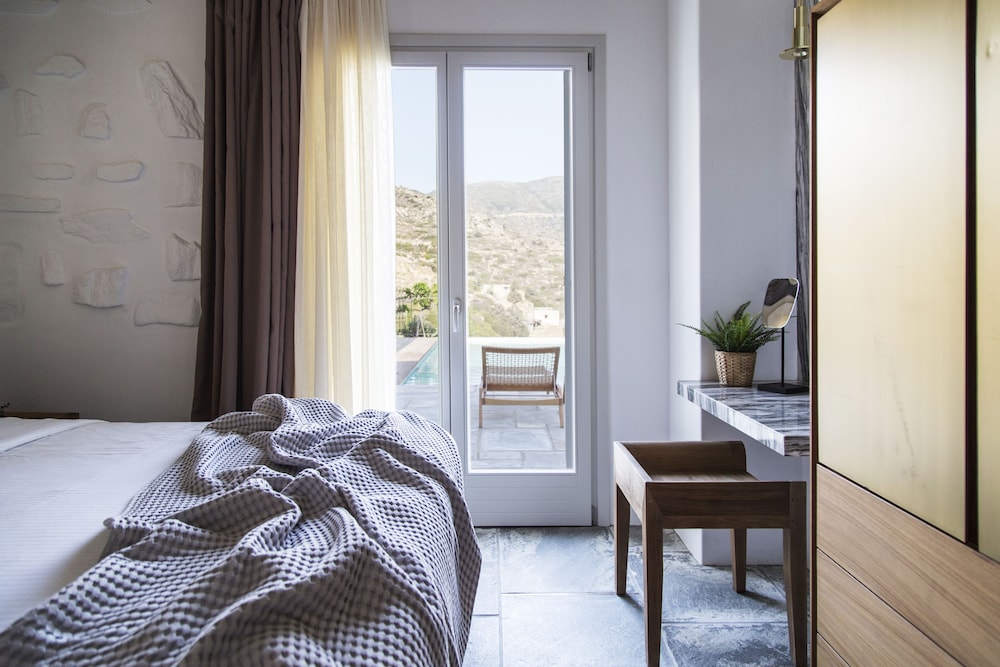 Deluxe Suite, Private Pool, Sea View photo 2