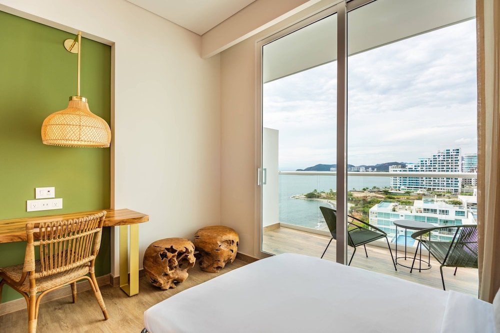 Room, 1 King Bed with Sofa bed, Balcony - Photo 4