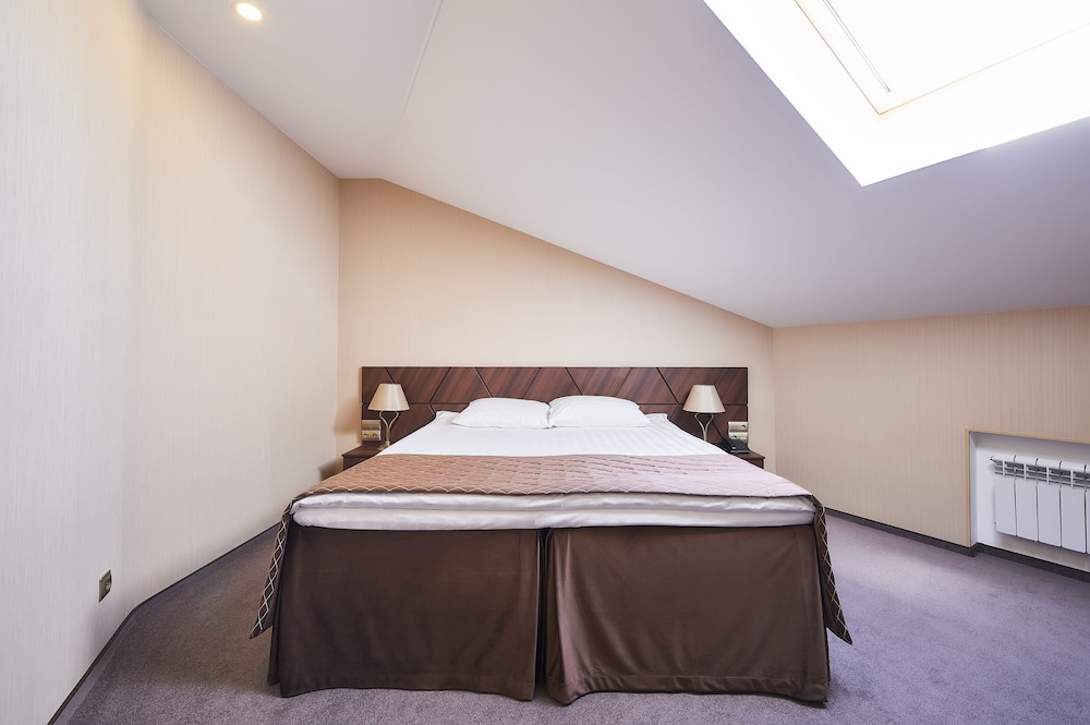 Standard Double or Twin Room photo 2
