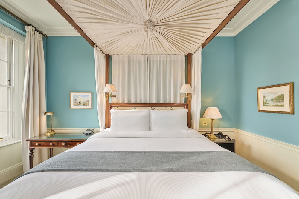 Junior Suite, 1 King Bed (Roseate) photo 2