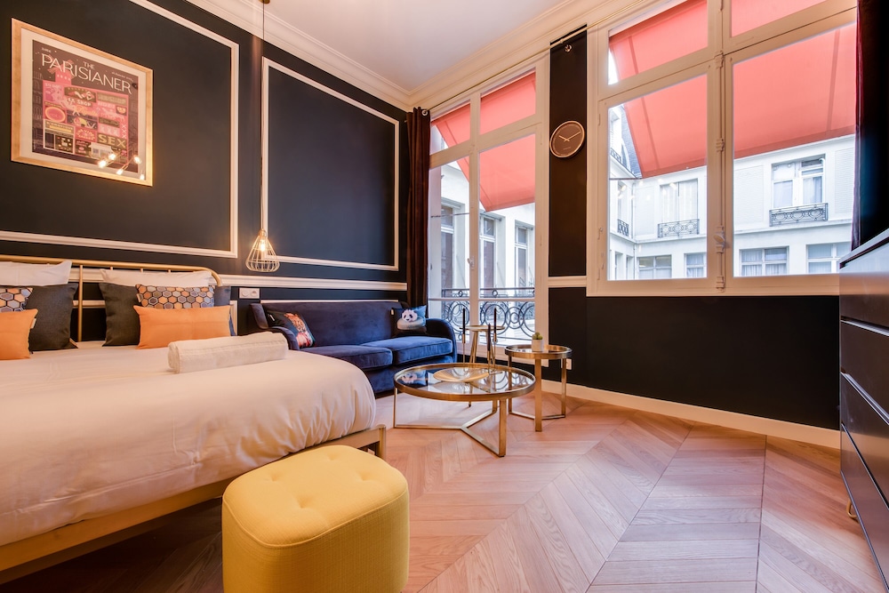 Exclusive Apartment, Ensuite, Courtyard View