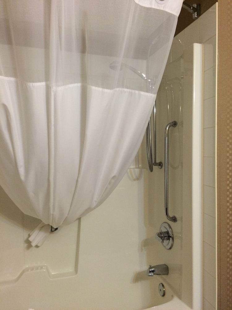 Room, Accessible - Photo 8