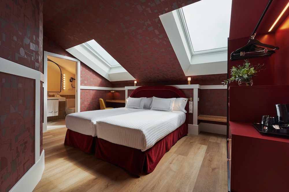 Design Twin Room (Attic Room)