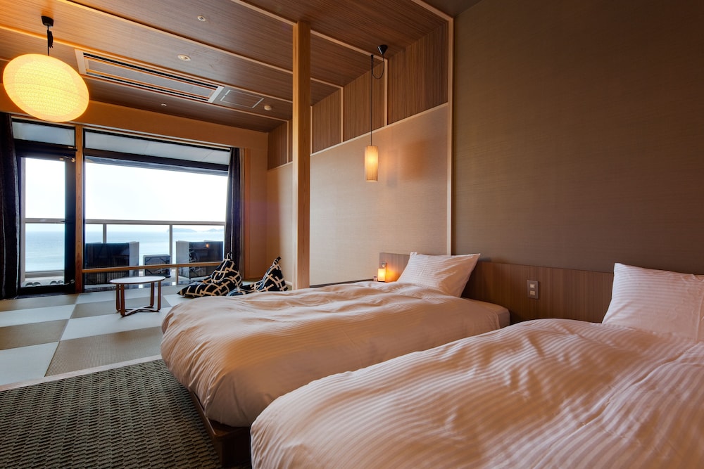 Deluxe Twin Room photo 3