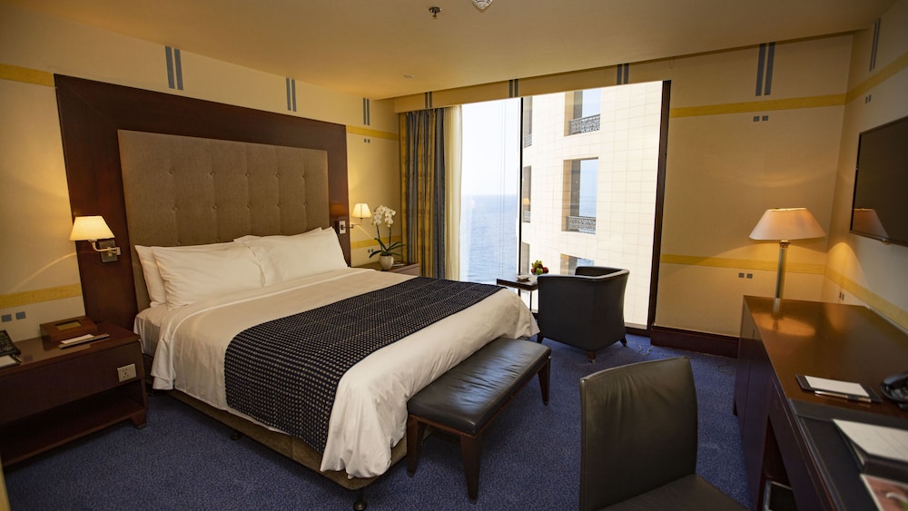 Deluxe Room - Photo 3