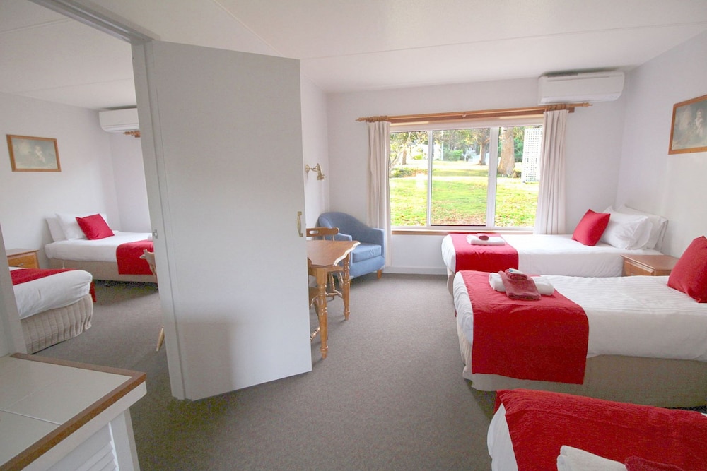 Interconnecting Room photo 3