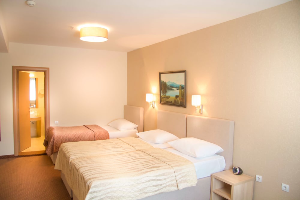 Standard Triple Room photo 2
