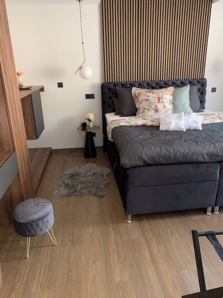 Luxury Condo photo 2