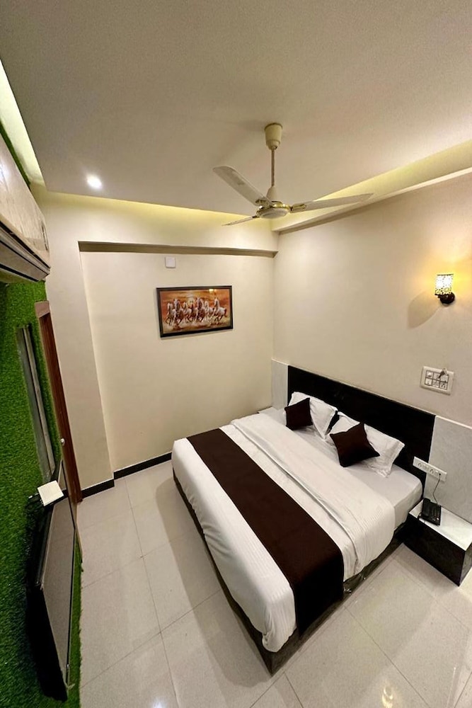 Superior Room, 1 Queen Bed