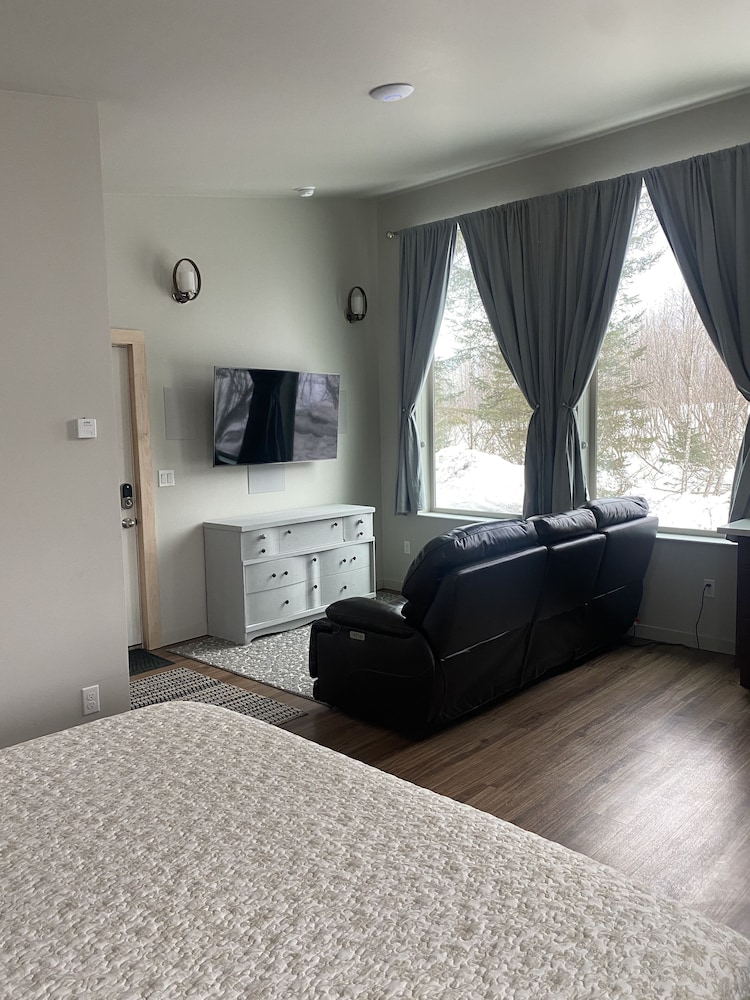 Forget-Me-Not Chalet