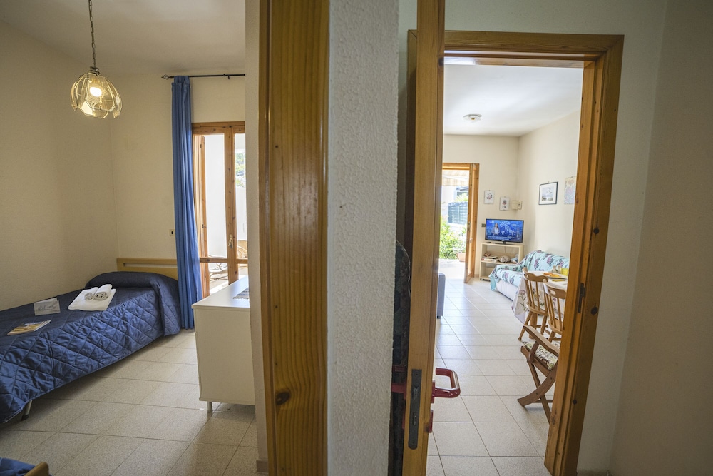 Standard House, Multiple Bedrooms (Villetta Tesea In Residence Near The) photo 1