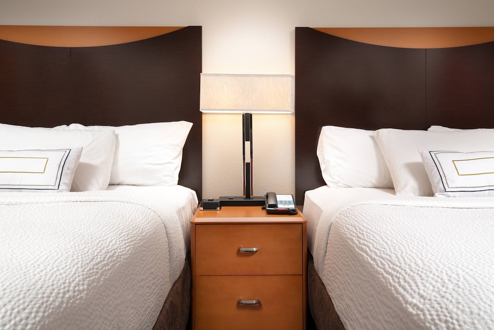 Room, 2 Queen Beds (Hearing Accessible) - Photo 1