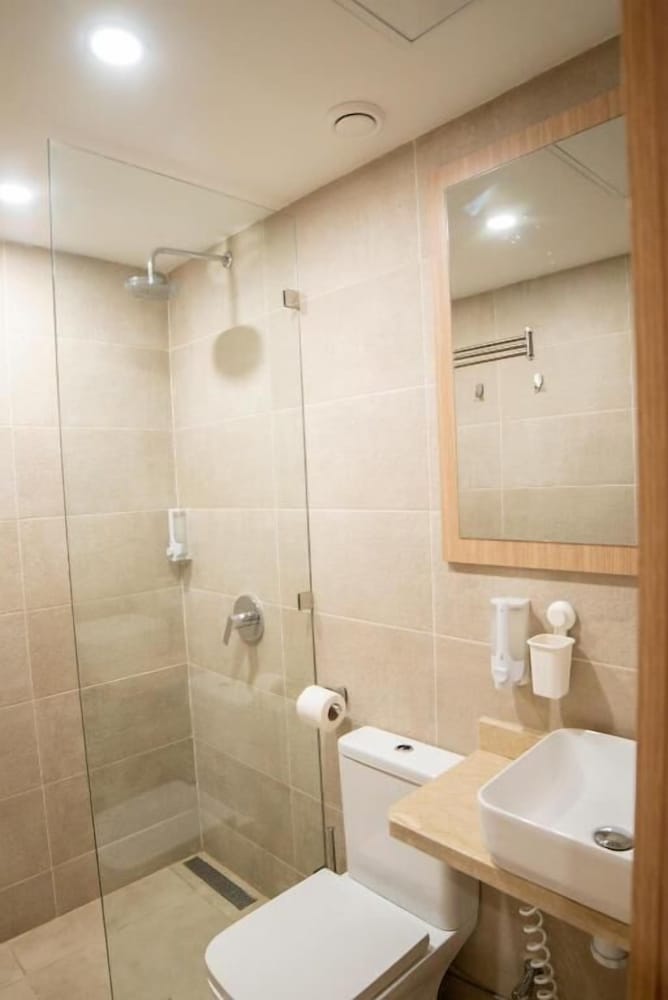 Deluxe Room - Photo 15