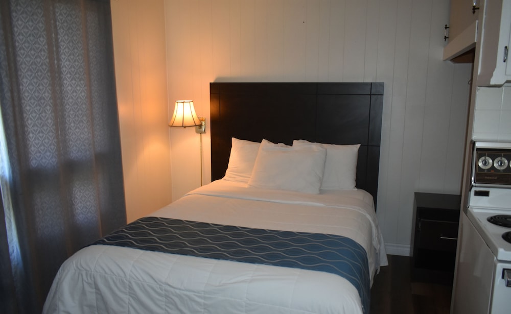 Deluxe Studio Suite, 1 Bedroom, Kitchenette, Courtyard View photo 1