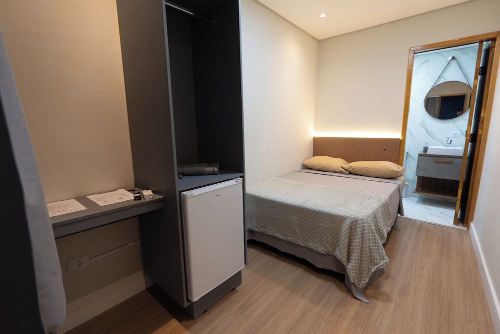 Basic Single Room, Private Bathroom photo 1