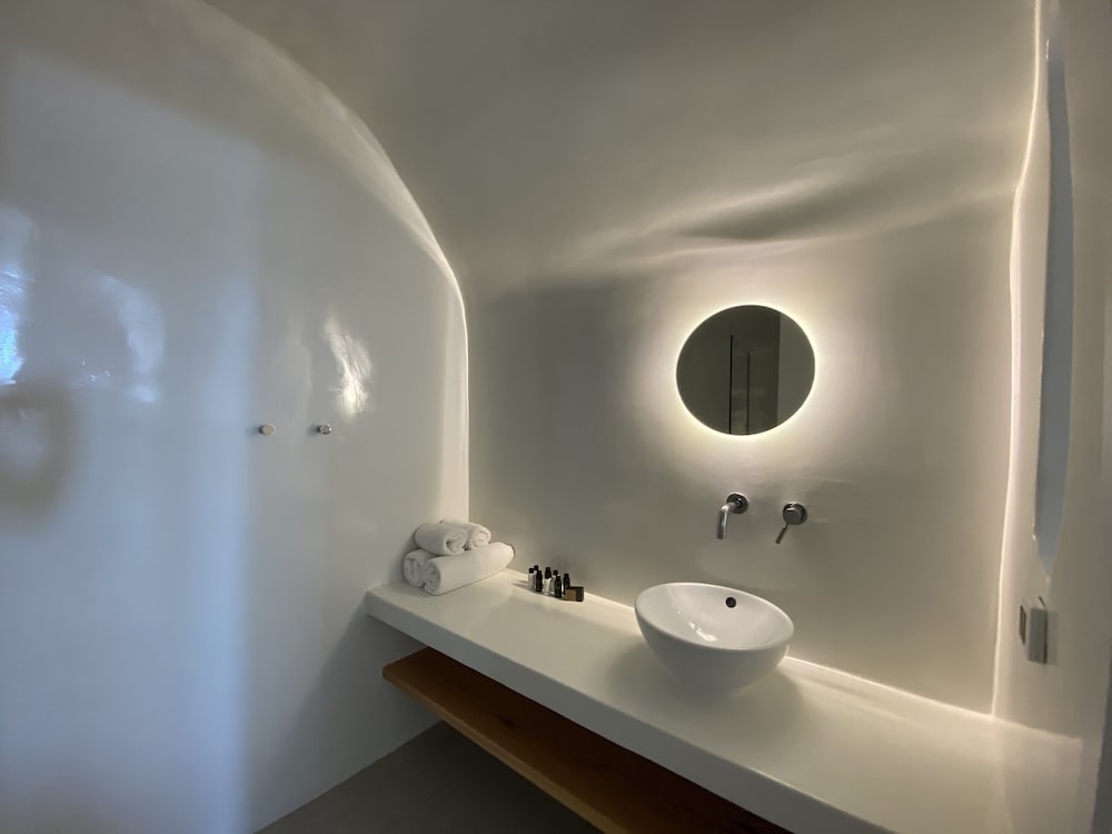 Villa (Caldera View outdoor Jetted tub) - Photo 44