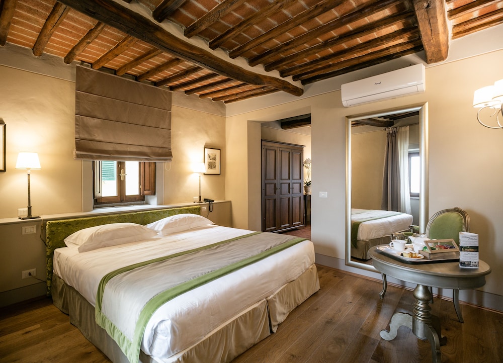 Deluxe Room - Photo 7