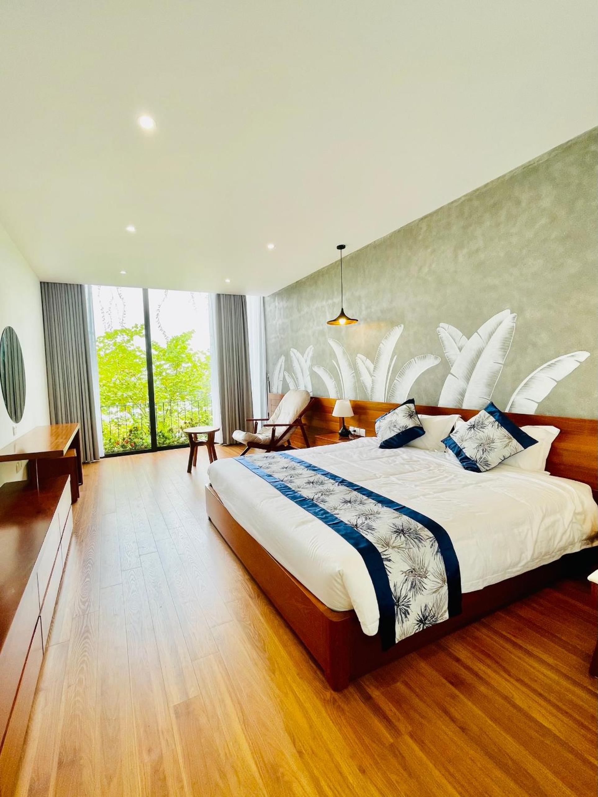 Villa - Photo 3