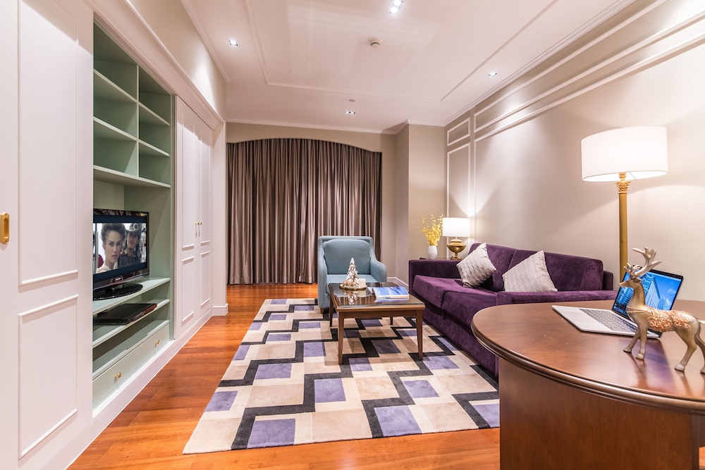 One Bedroom Family Premier Room