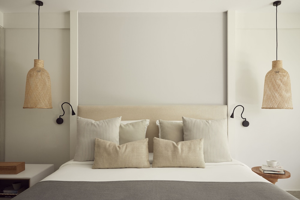 One Bedroom Suite Inland View - Photo 6