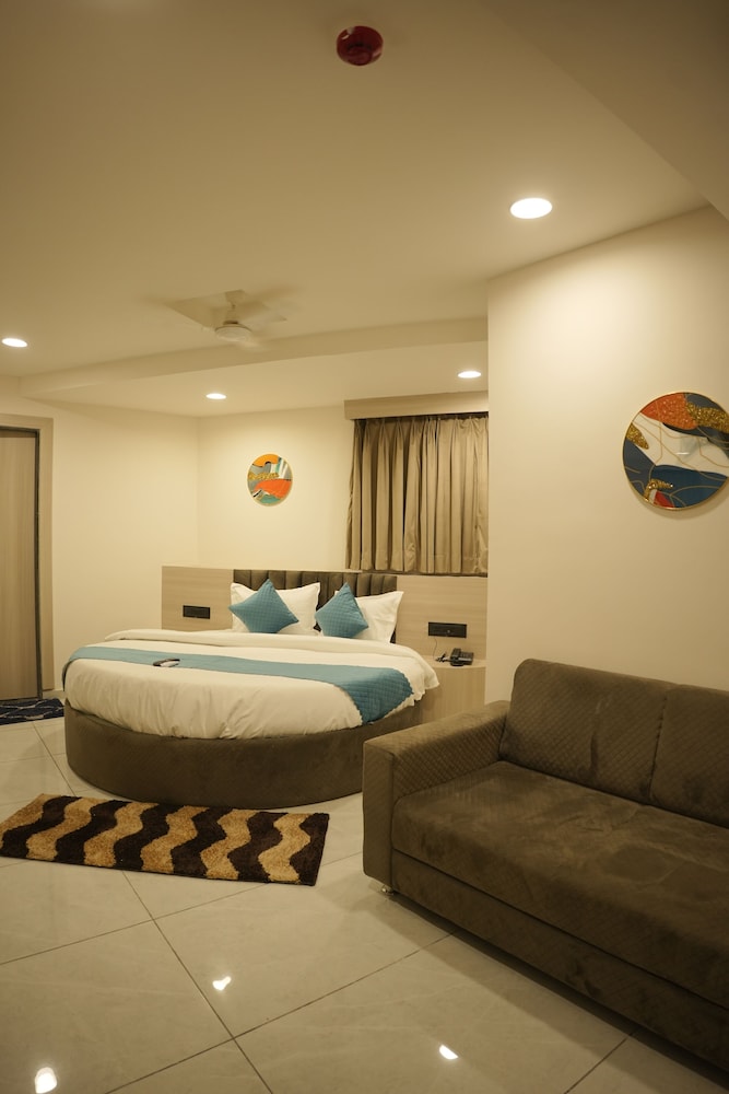 Premium Quadruple Room