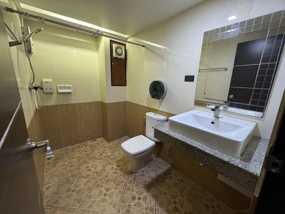 Deluxe Triple Room - Photo 4