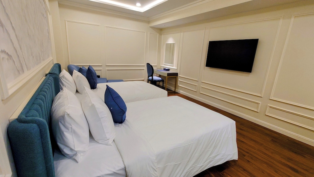 Superior Twin Bed