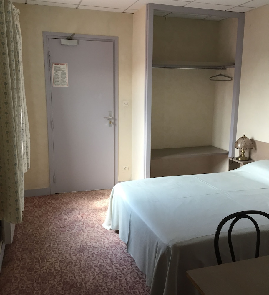 Classic Double Room, Private Bathroom - Photo 5