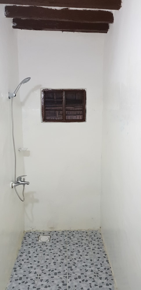 Deluxe Double Room, 1 King Bed, Ocean View, Beachfront photo 3