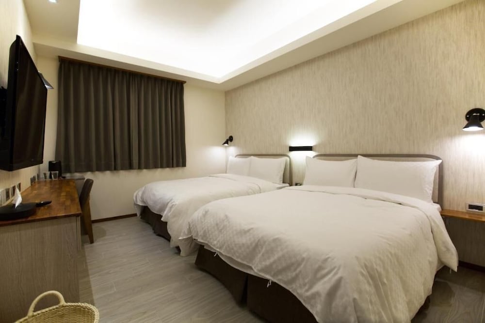 Quadruple Room - Photo 1