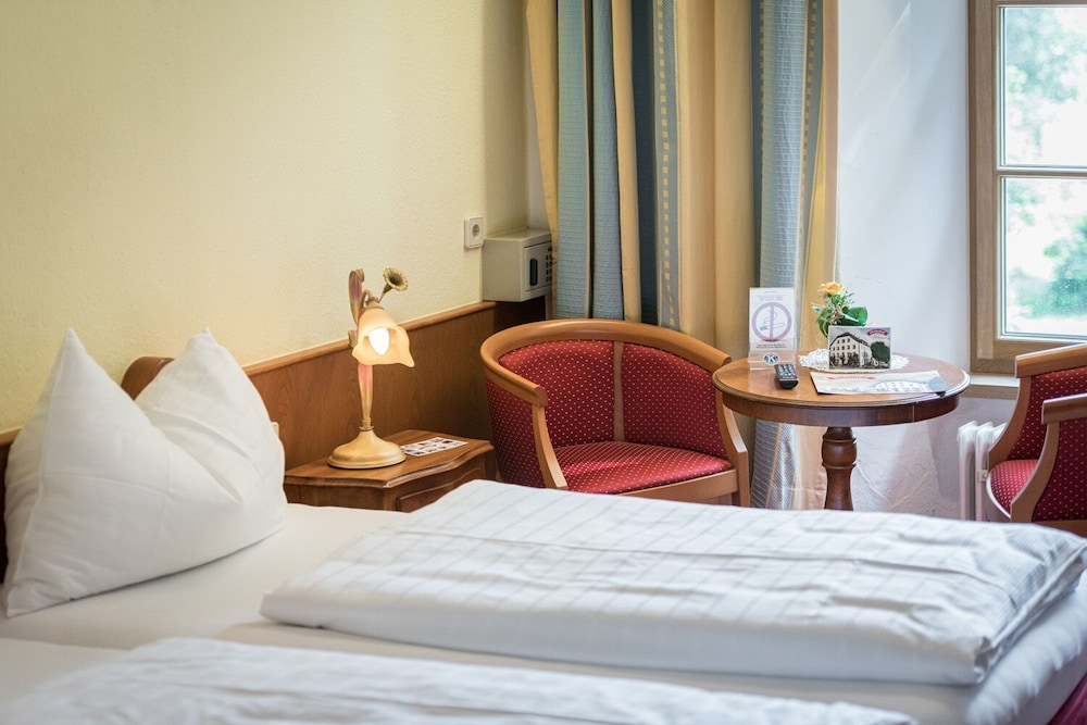 Standard Double Room, 1 King Bed, Non Smoking, Allergy Friendly photo 2