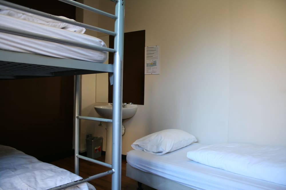 Triple Room, Shared Bathroom - Photo 2