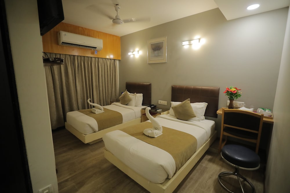 Executive Room - Photo 3