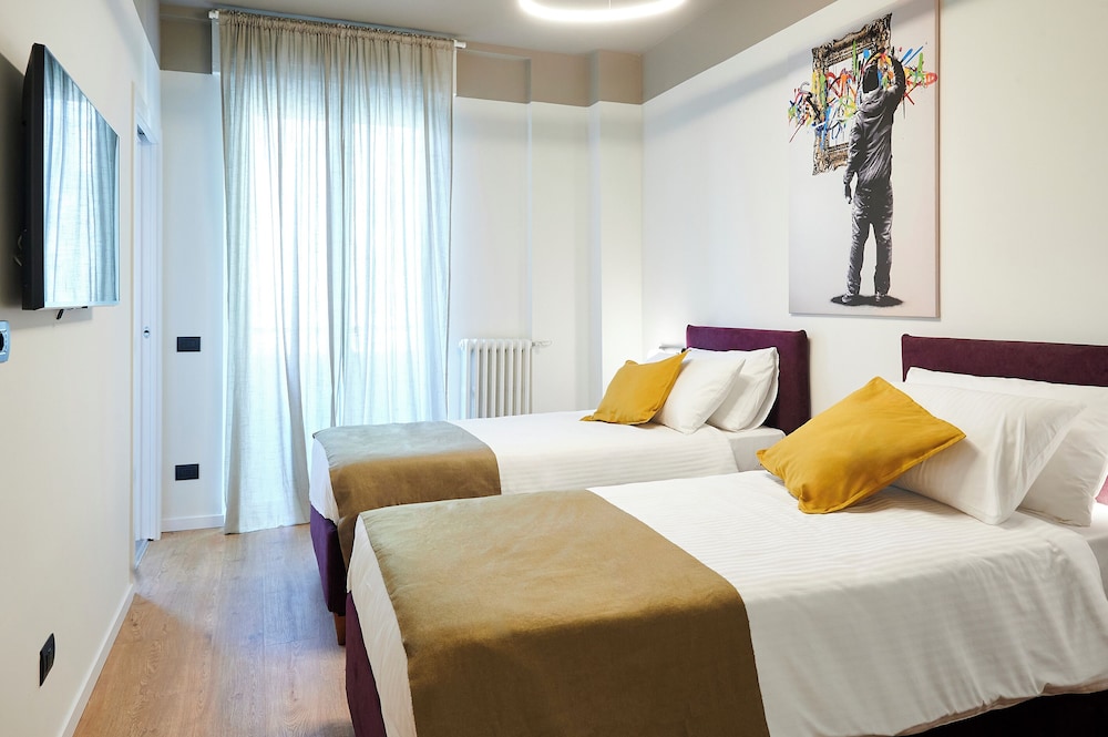 Deluxe Double Room, City View