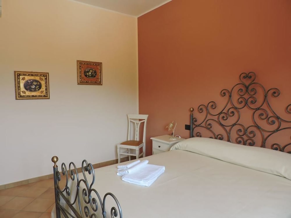 Comfort Double Room, 1 Queen Bed, Non Smoking photo 3