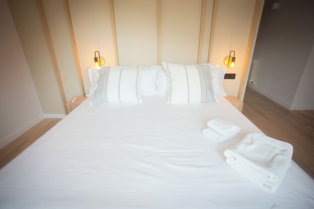 Deluxe Double Room, Mountain View photo 3