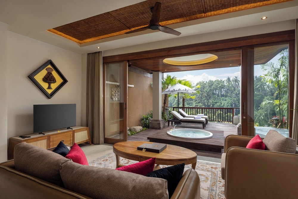 Two Storey Pool Villa photo 2