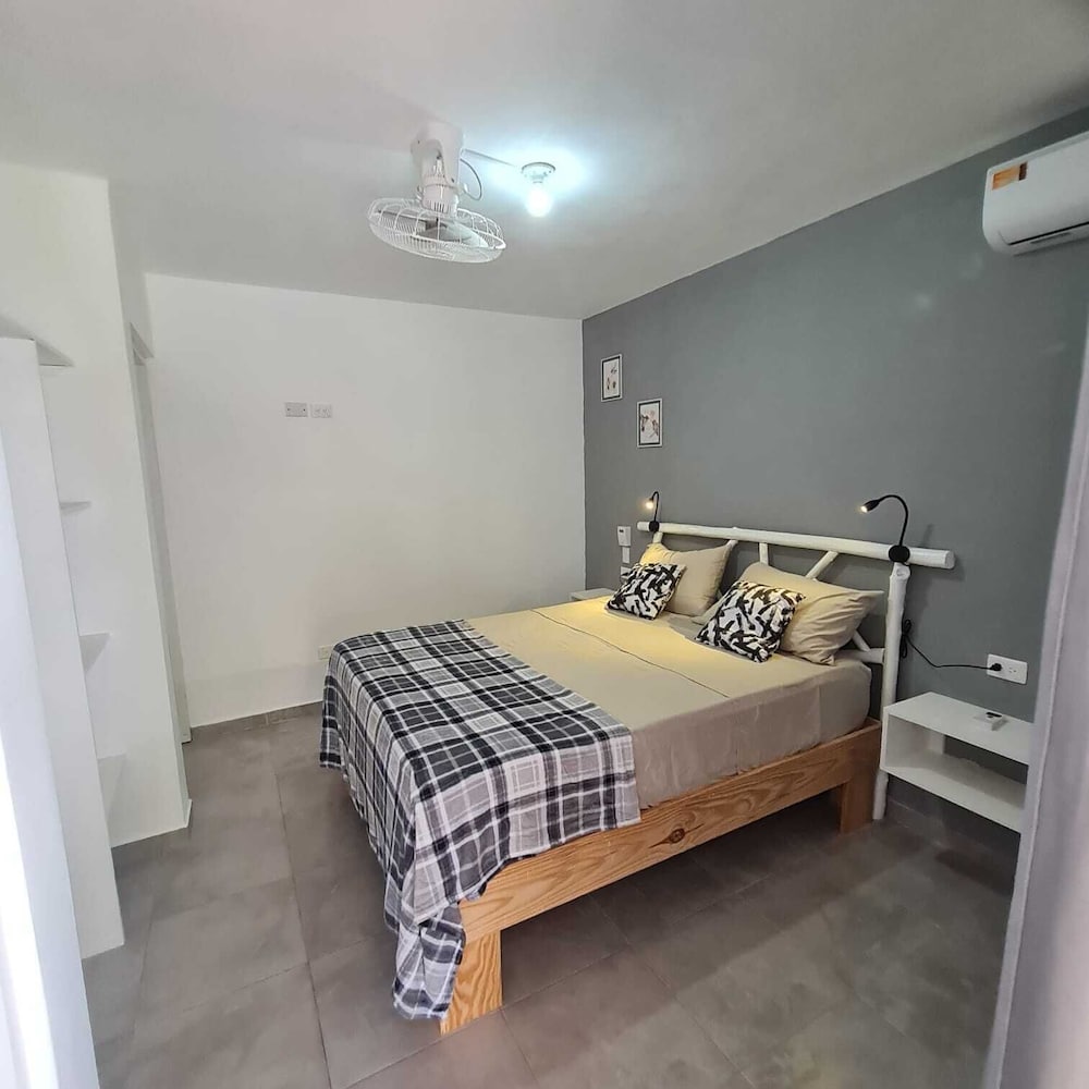Quadruple Room, Pool View photo 1