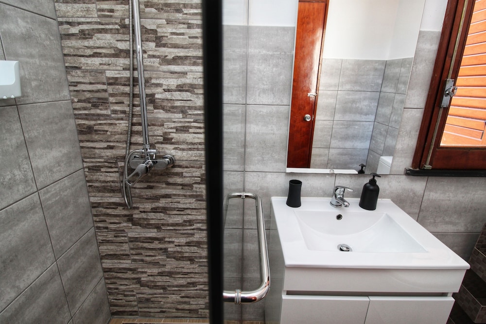 House photo 2