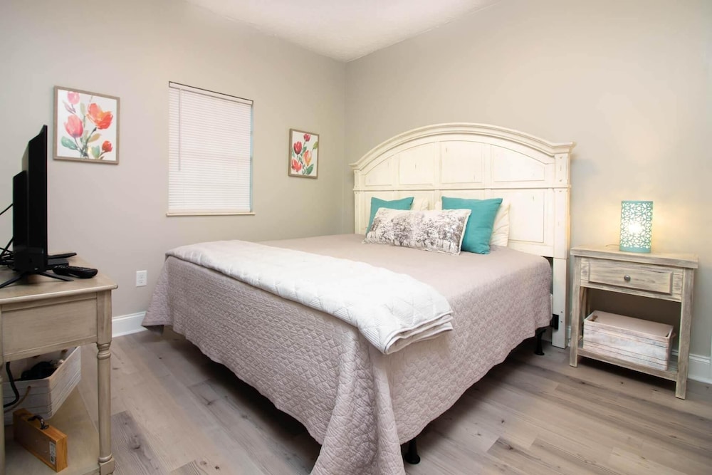 Condo, Multiple Beds, Golf View (1504 Golf View Towers Above It All)
