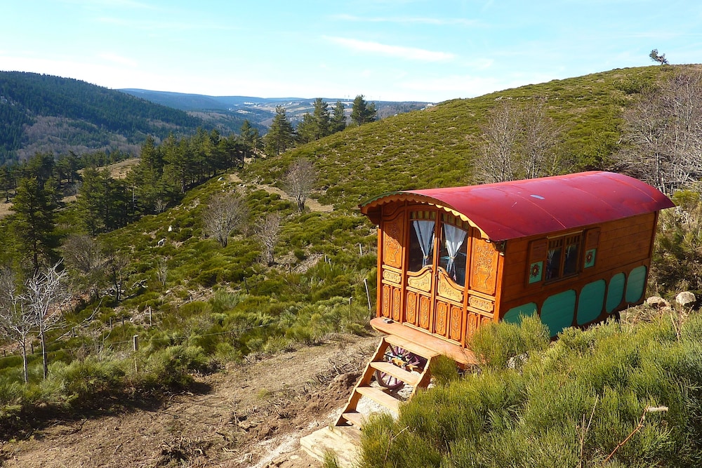 Trailer (Tzigane), bed linens not included photo 3