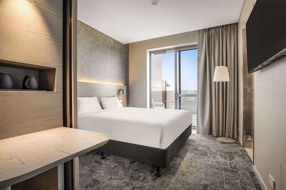 Suite (Free Breakfast) - Photo 16