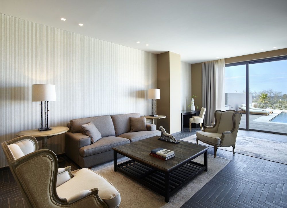 Executive Suite, Private Pool - Photo 2