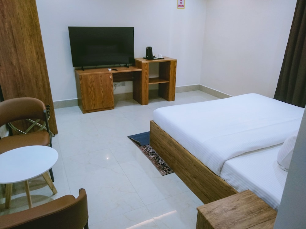 Deluxe Room - Photo 3