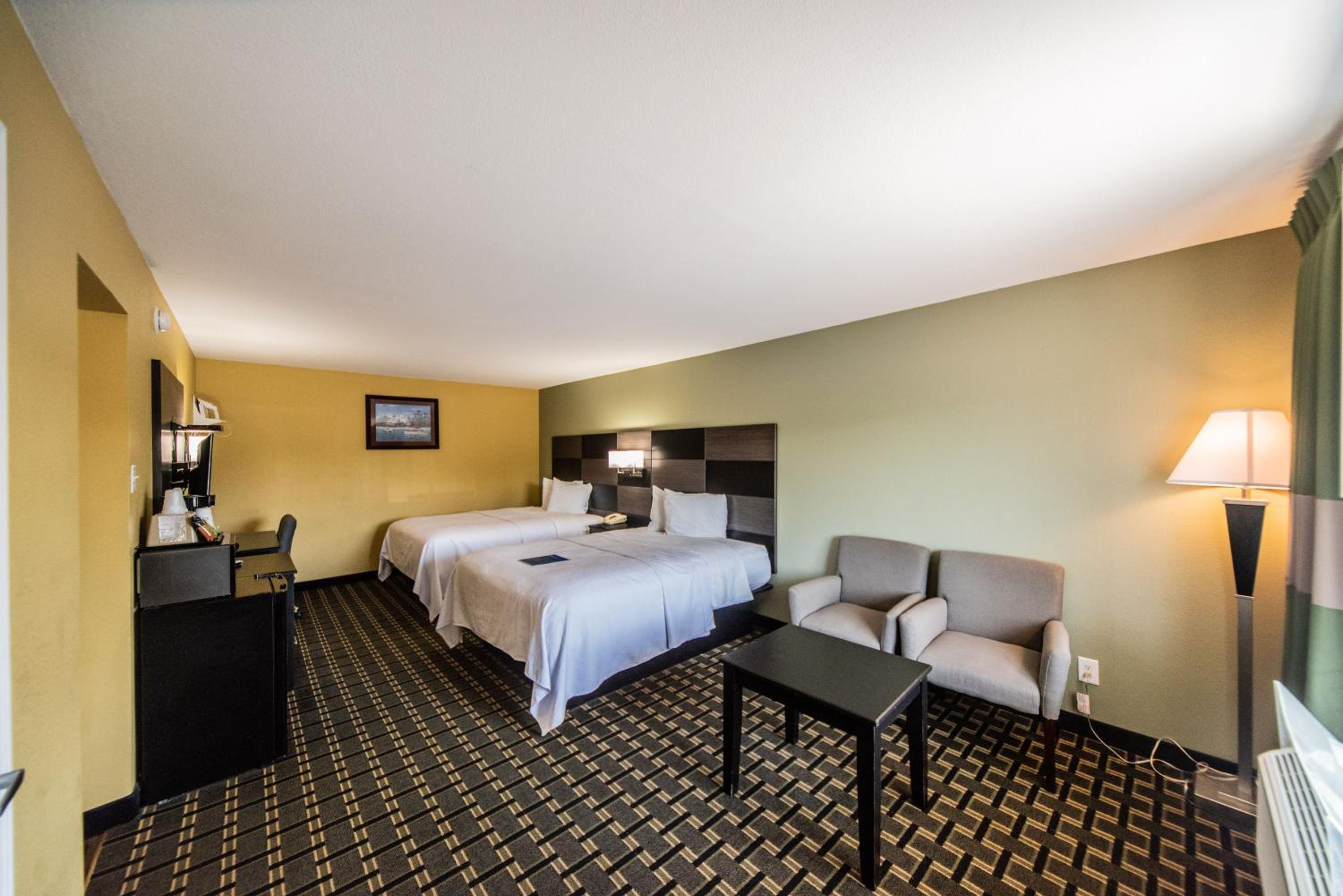 Queen Room with Two Queen Beds - Non-Smoking